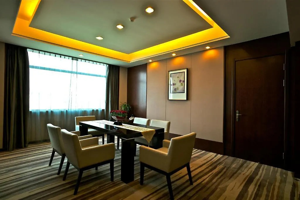 Ramada Suzhou Luzhi Hotel