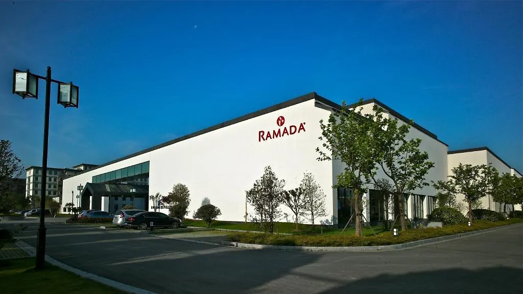 Hotel Ramada Suzhou Luzhi