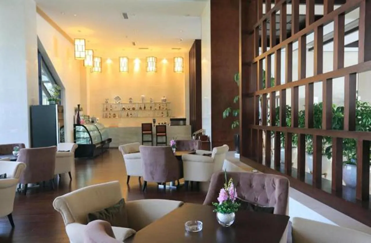 Hotel Ramada Suzhou Luzhi